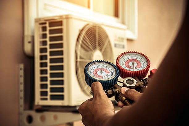 Professional Ac Installation technician working in Matthews, NC